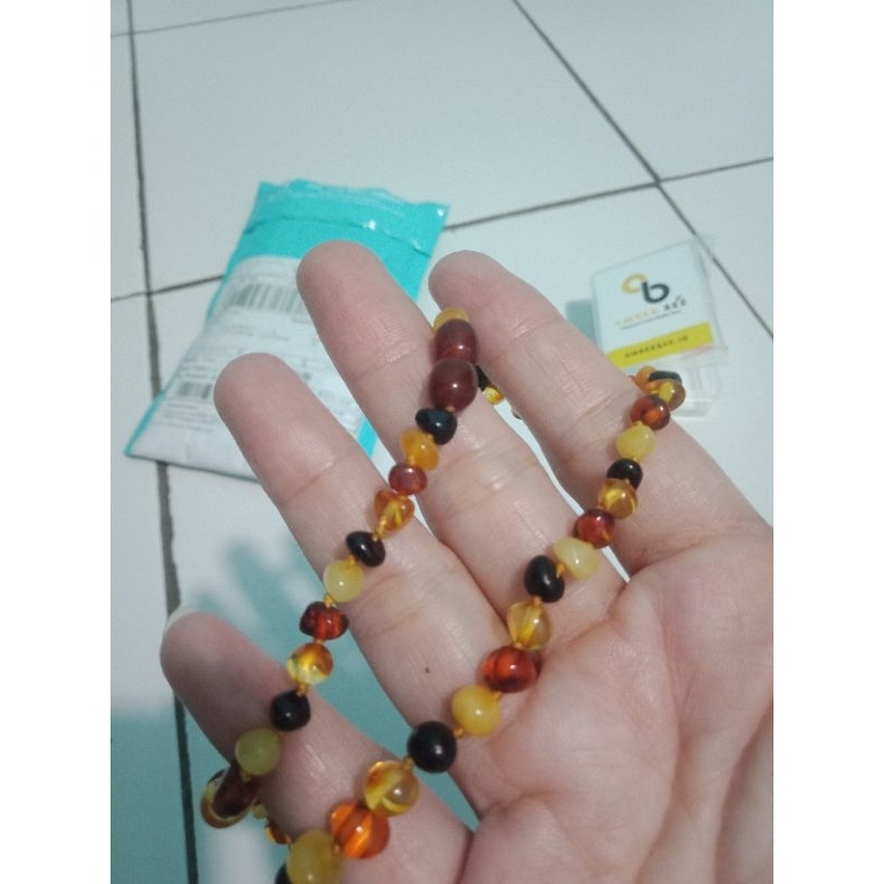 Kalung Amber