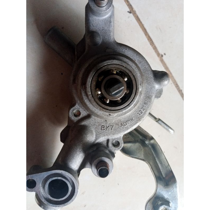 pompa air radiator Yamaha Vixion New R15 water pump