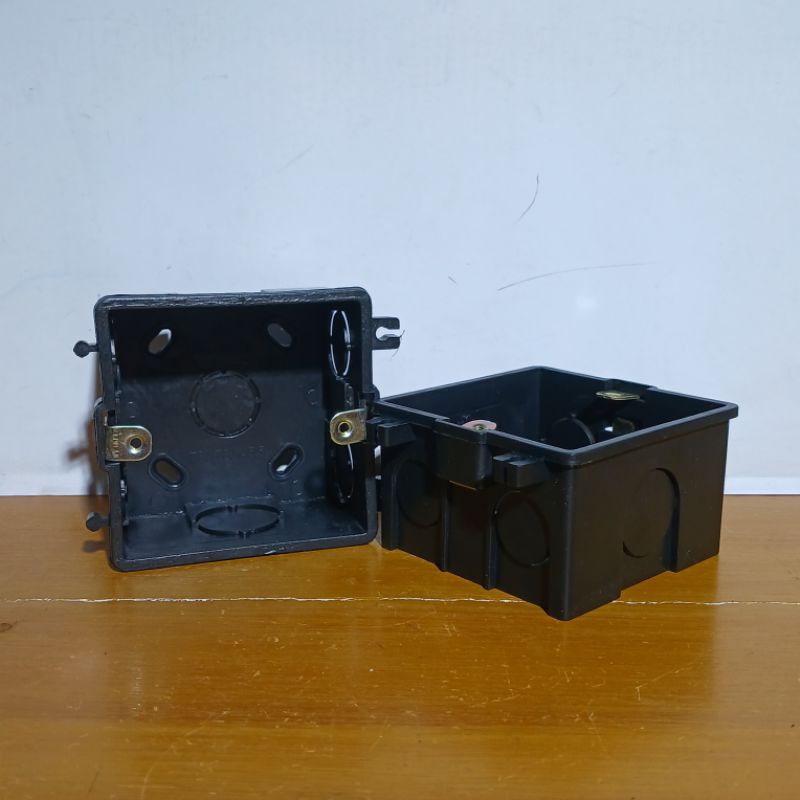 Inbow dus hitam kotak ARCHITECH