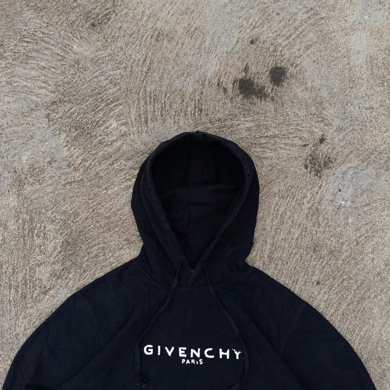 Harga on sale hoodie givenchy