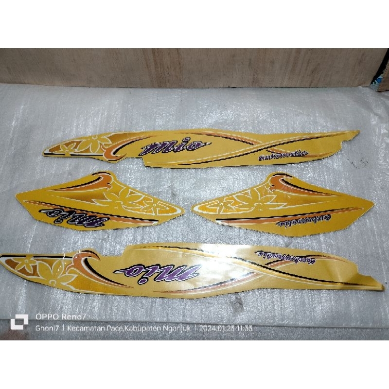 Striping stiker body kanan kiri list body full set Yamaha Mio sporty 2004 2005 original kembang bung