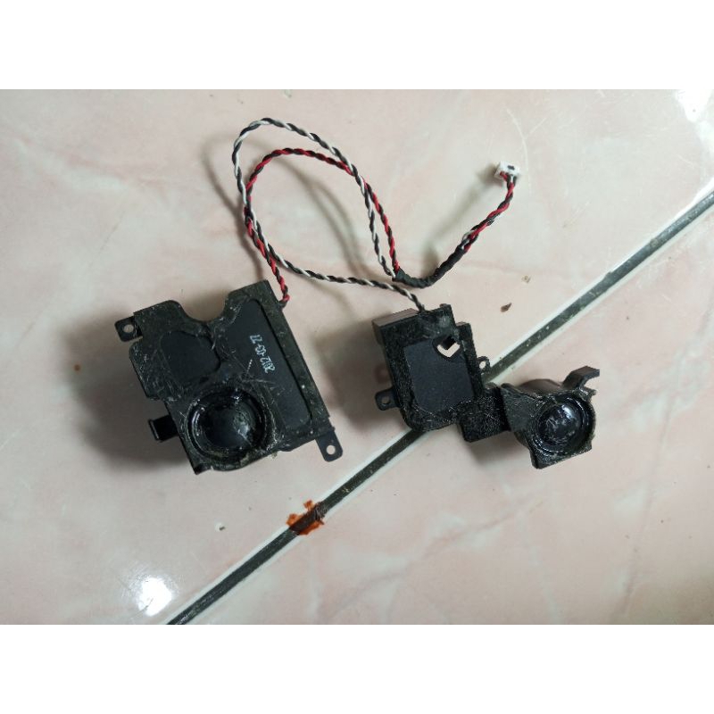 Laptop Speakers for SAMSUNG NP300E4A 3430EA 305E4A 305V4A NP300E4X NP300E4C 300E43 Built-in Speaker 