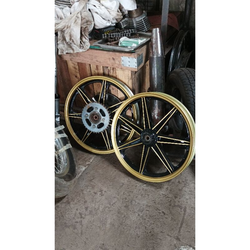 Velg Yamaha RD400 Original Ukuran 18