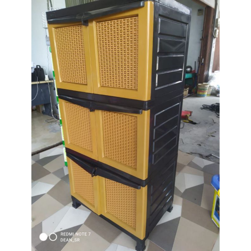 Lemari Pakaian Plastik Napolly type CRS X-36 anak kos