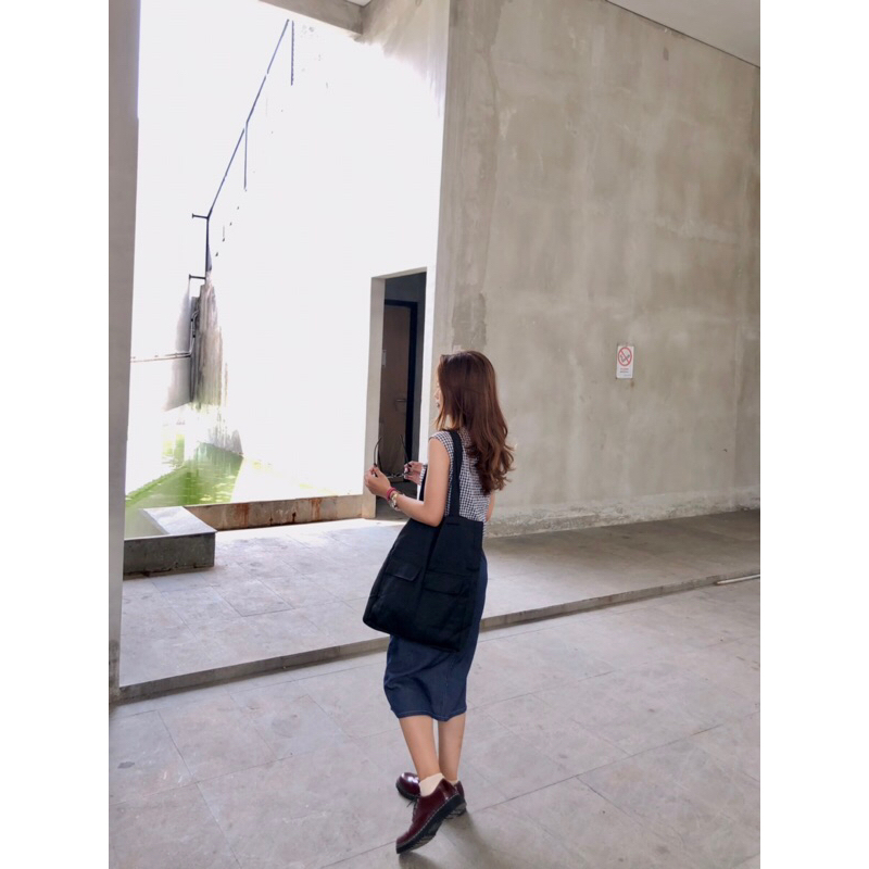 TOTEBAG KANVAS HITAM SAKU TAS BELANJA TOTEBAG AESTHETIC