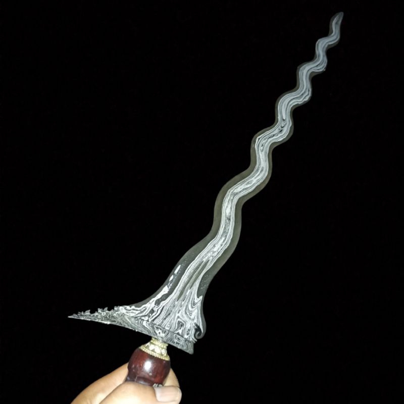 Keris Parungsari Luk 13 Tangguh HB VII Pamor Segoro Muncar Istimewa