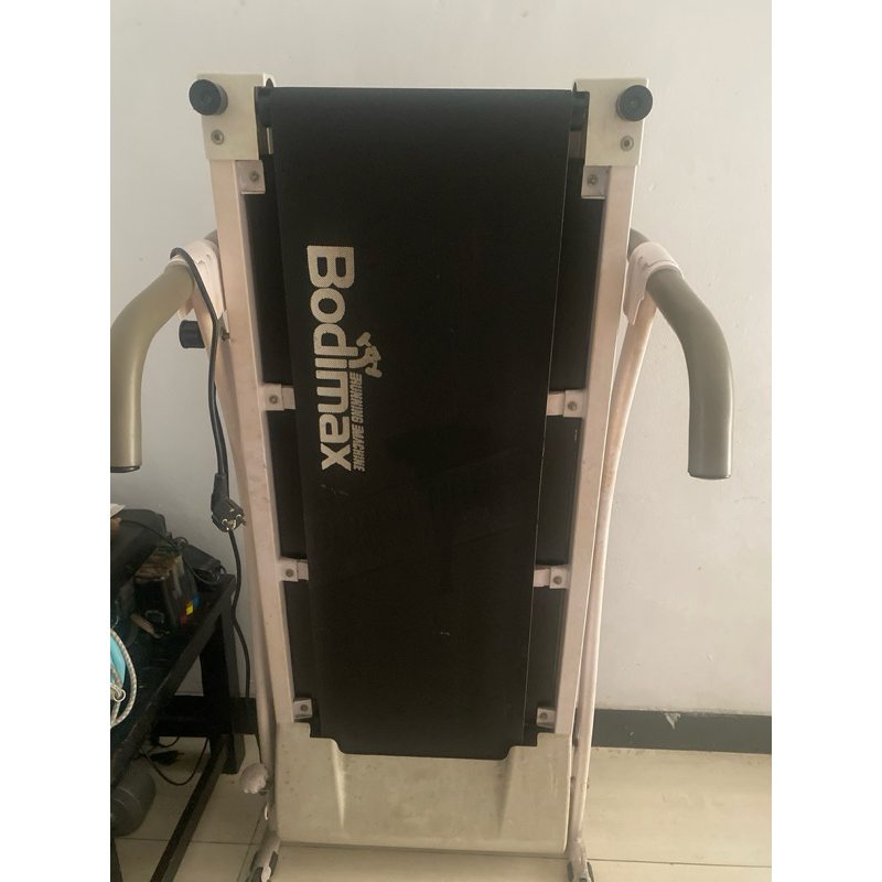 bodymax running machine