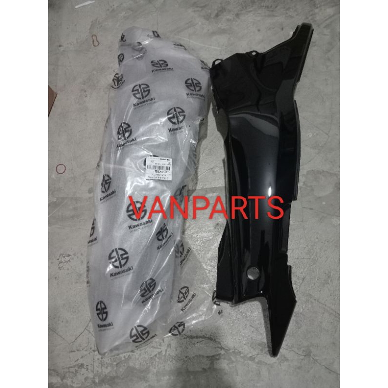 COVER BODI BODY BELAKANG KANAN KIRI KAWASAKI KAZE R KAZE ORIGINAL KAWASAKI
