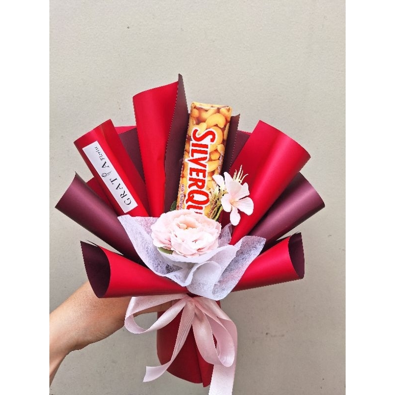 

GratiaFlorist - BUKET SILVERQUEEN MINI | BUKET BUNGA | BUNGA WISUDA | ANNIVERSARY | KADO ULANG TAHUN