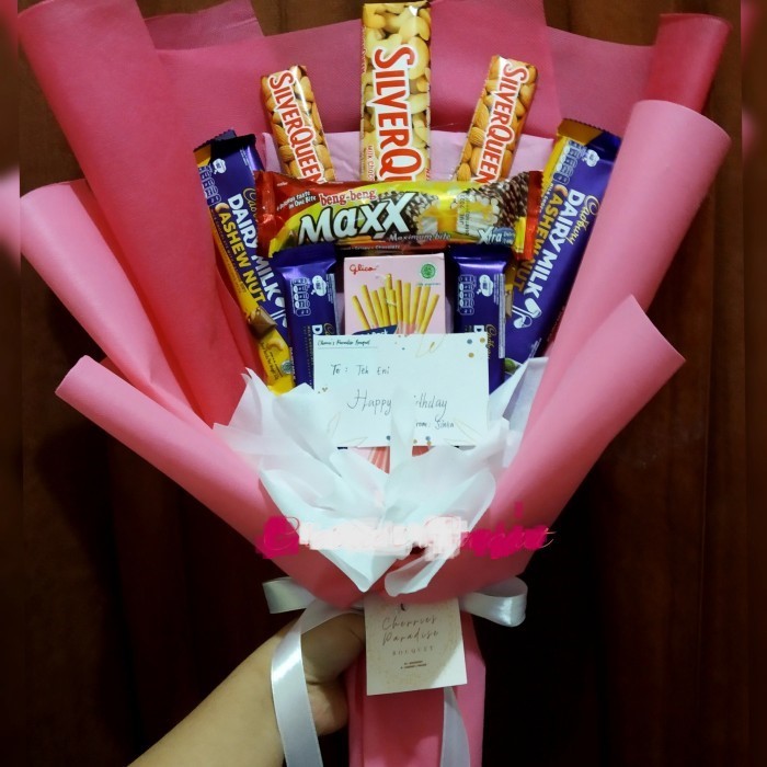 

Bingkisan Coklat Campur (SILVERQUEEN 58gr + Beng Beng 32gr + POCKY + DAIRY MILK 90gr) Bingkisan Wisuda/birthday/Hari Guru/Valentine
