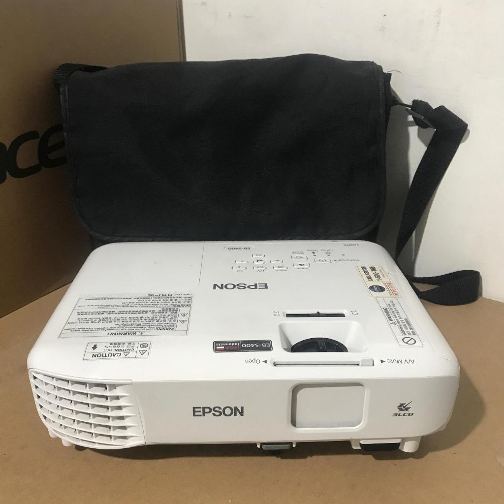 PROYEKTOR EPSON EB S400 3200AL XGA 3LCD LIKENEW MULUS GARANSI