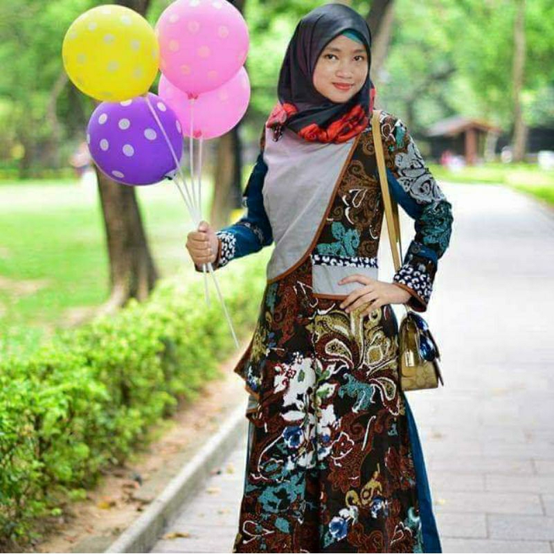 Tuneeca Preloved batik size s