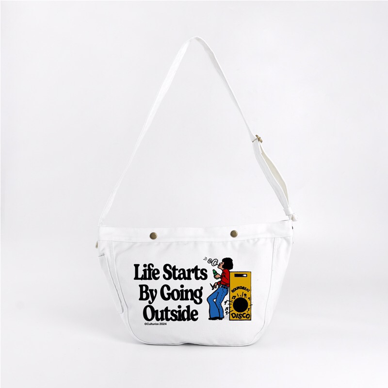 Culturize Messeger Bag - The Paperboy “Life Starts By Going Outside”