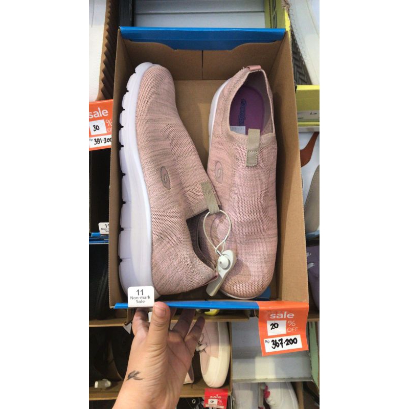 PAYLESS SALE - SEPATU SNEAKERS BY CROSS TREKKERS