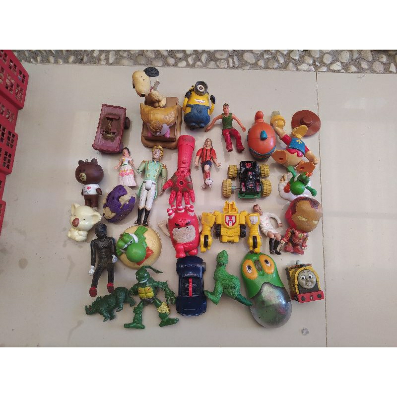 Figure campuran set junk mcd mainan anak