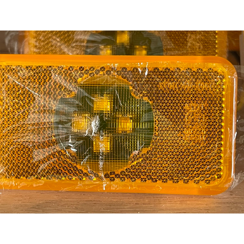 Lampu Volvo Kuning  Original Premium 9-30 Volt (T R A N S P M M A)