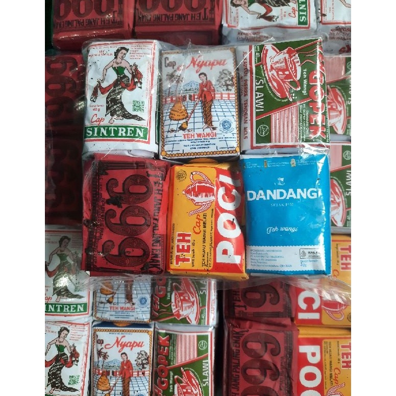

ART H25T Paket Teh Racikan Wedangan Solo isi 6 merk teh solo Sintren Nyapu Dandang biru Gopek 999 Teh poci