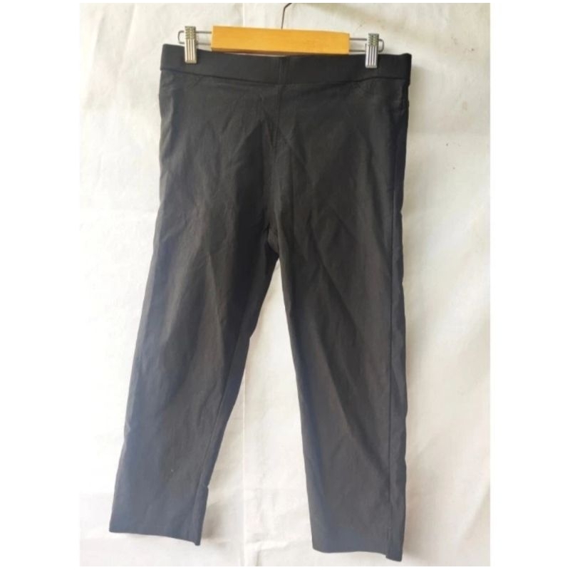 Celana MIDI Katun Stretch Wanita  Preloved Hitam Size M