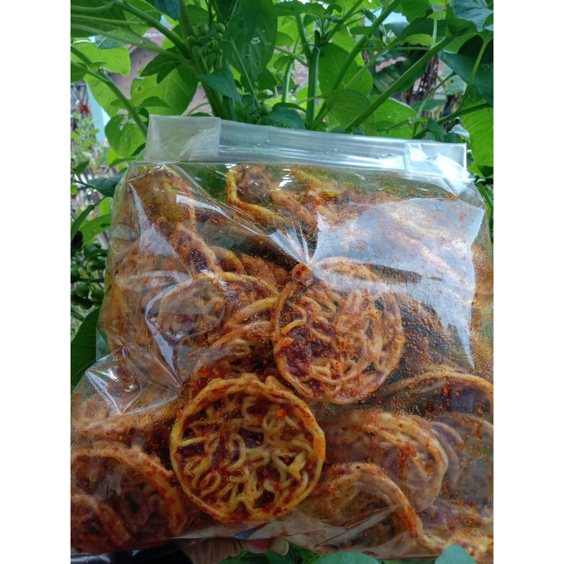

Krupuk Seblak Kerupuk Mie Pedas Daun Jeruk 500gram