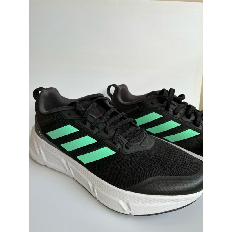 Adidas Questar