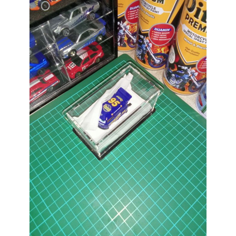 Hotwheels Kool Kombi Custom Lightning McQueen