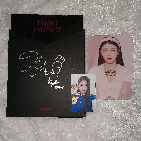 Kep1er First Impact Album Signed Yeseo + PC Photocard The Star Yeseo + Postcard Xiaoting