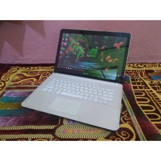 laptop sony vaio svf1421SGB intel core i3 putih touchscreen normal no minus
