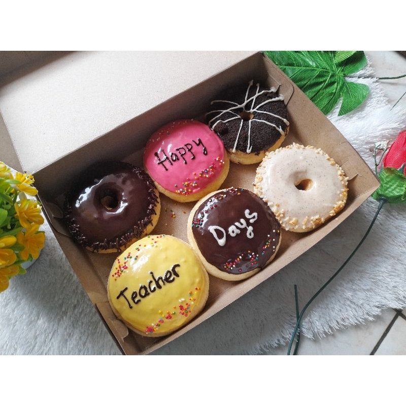 

Donat isi 6/ Donat besar ( bisa request toping dan tulisan)