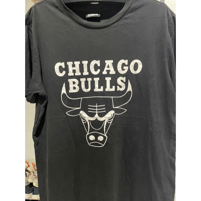 BAJU/KAOS CHICAGO BULLS WARNA CHARCOAL ORIGINAL BEKAS PEMAKAIAN/SECOND BRAND