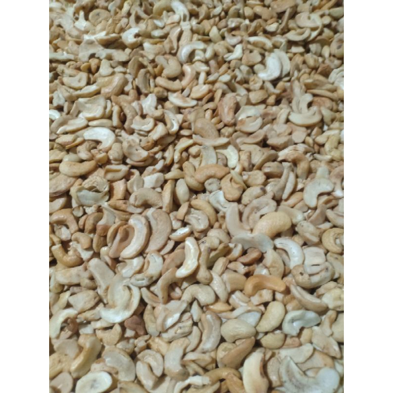 

kacang Mede patahan