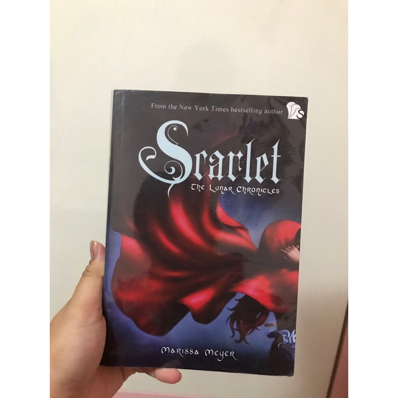 Scarlet Lunar Chronicles [Preloved Bekas] FREE 1 BUKU