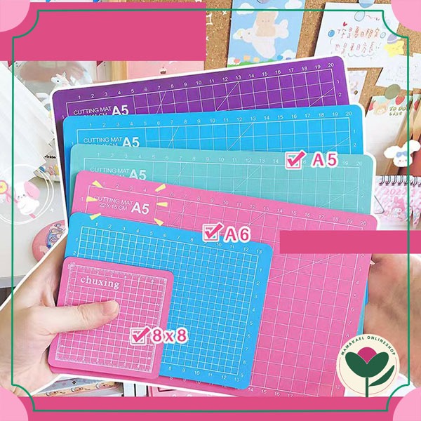 

Cutting Mat ukuran A5 (22 cm x 15 cm) Alas Potong Kertas Sticker Cutting Board Soft papan potong MK1404