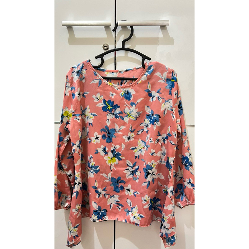 PRELOVED Blouse Bunga-bunga