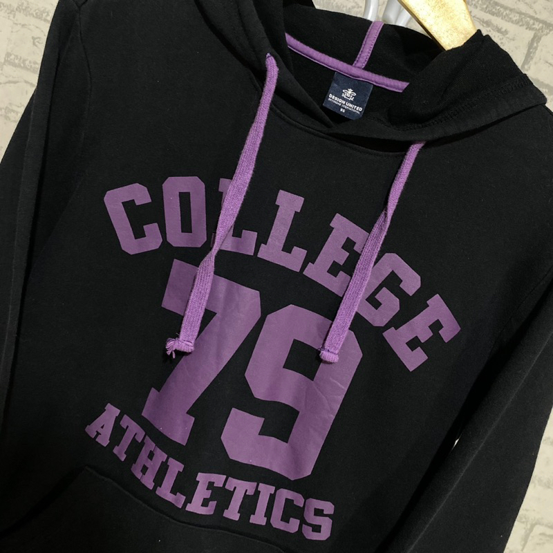 Hoodie College 79