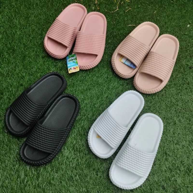 sandal karet wanita Yitai D005 model slip on anti licin empuk ringan sandal slide