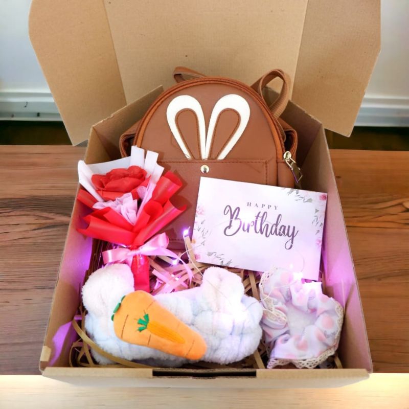 

Kado ulang tahun cewek/Hampers ulang tahun/kado valentine/kado anniversary/kado lebaran