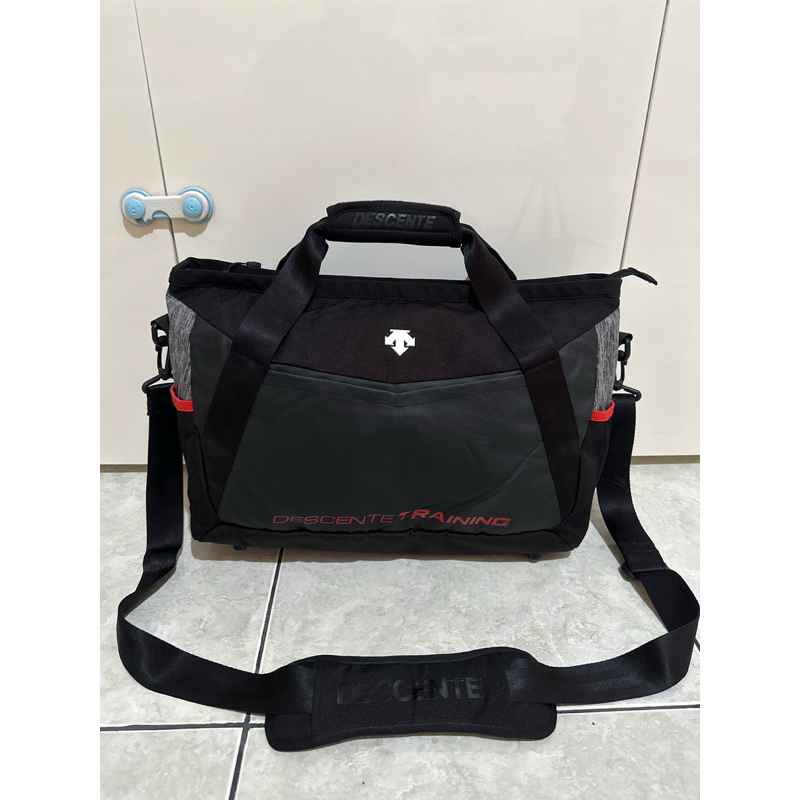 Travel Bag Tas Gym Duffle Bag Brand Descente Original Bag