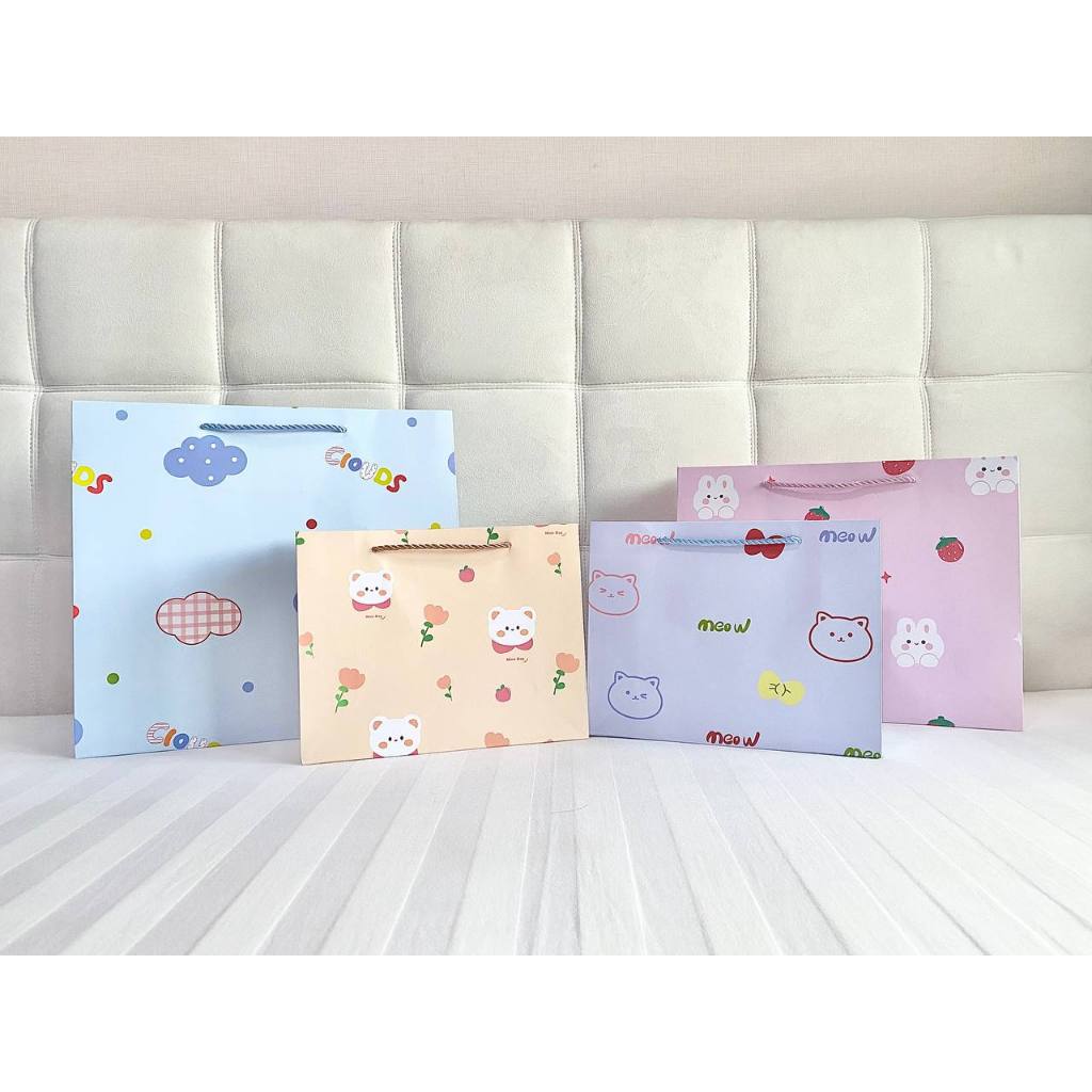 

Paper Bag motif Clouds Meow / Tas Kertas / Tas Kado / Goodie bag