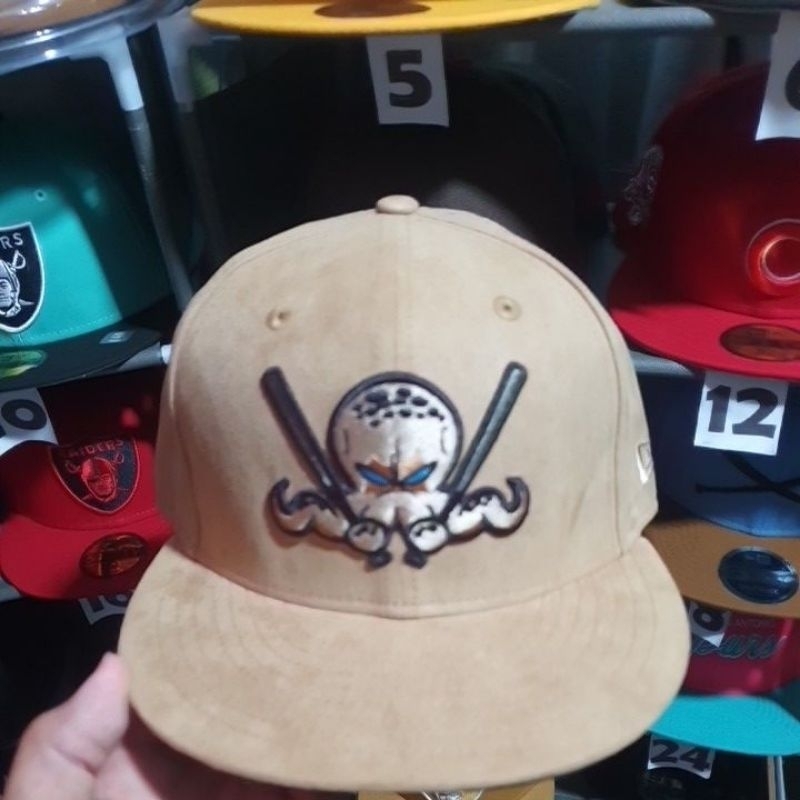 DIONIC X NEW ERA 59FIFTY 7 1/4 57.7CM