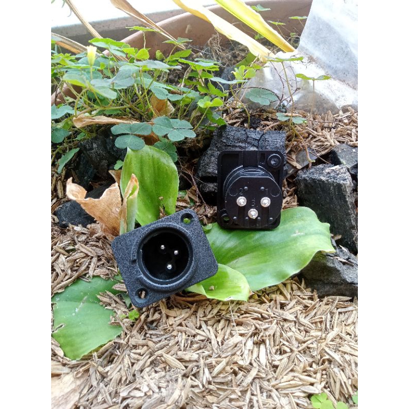 soket xlr male kaki lurus