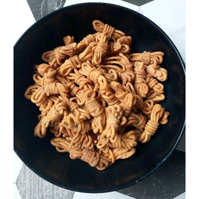 

MIE GULUNG PEDAS ASIN