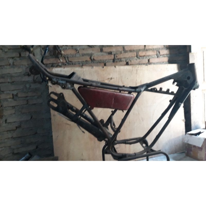 Frame Arm yamaha DT100 Tipe B