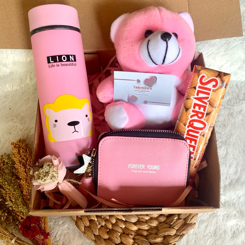 

Kado Valentine Cewe Kado ulang tahun Silverqueen | Serba kado dan hampers