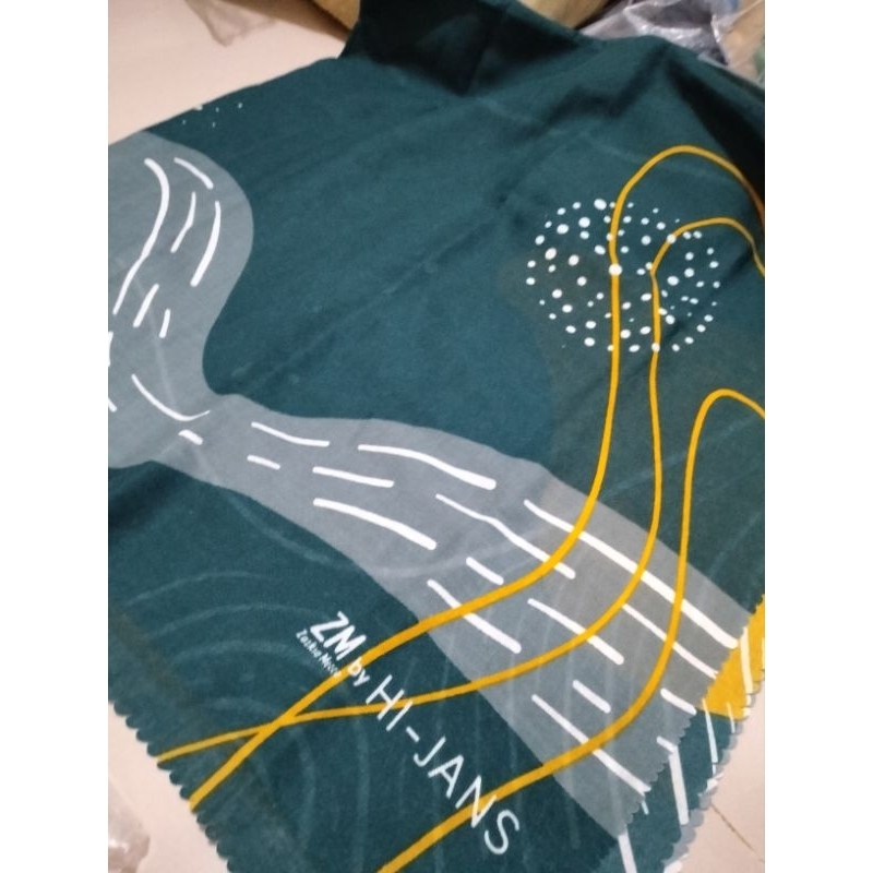 ZM scarf by HI-JANS minor defect