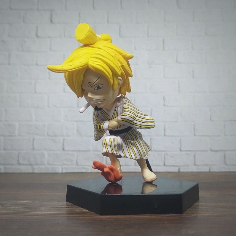 Figure One piece Sanji tinggi 9cm happy meal mcd
