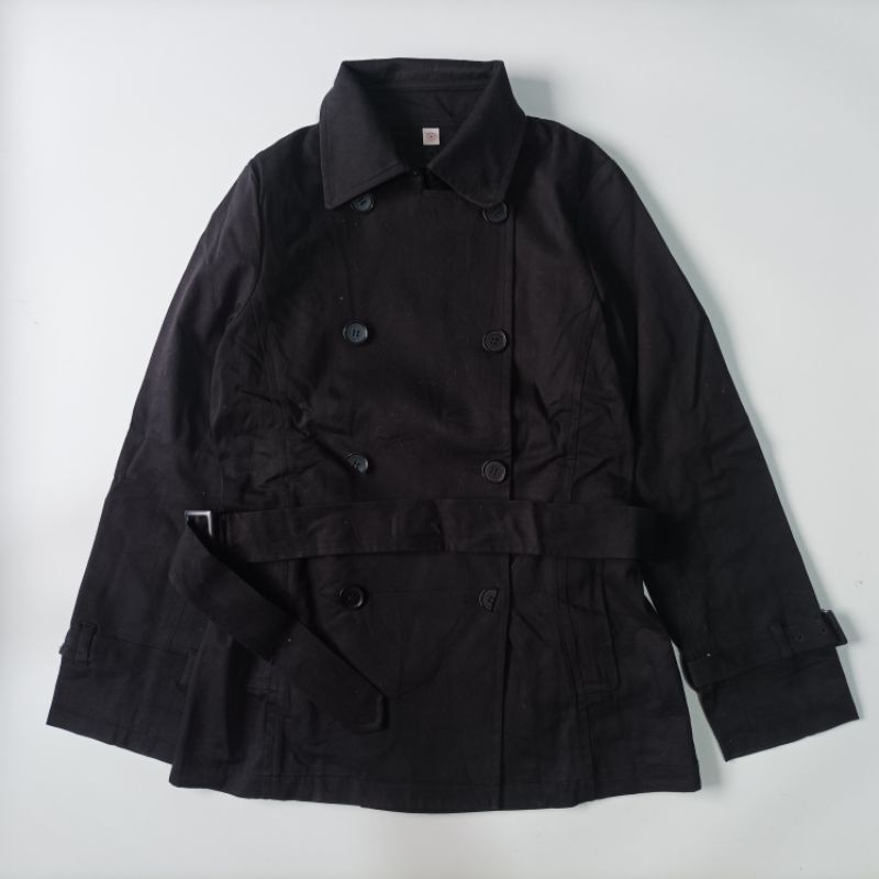 Uniqlo hitam coat wanita 30224A