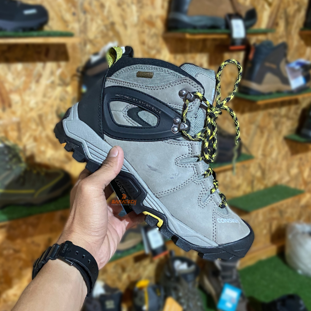 SEPATU GUNUNG CONSINA JOMSOM