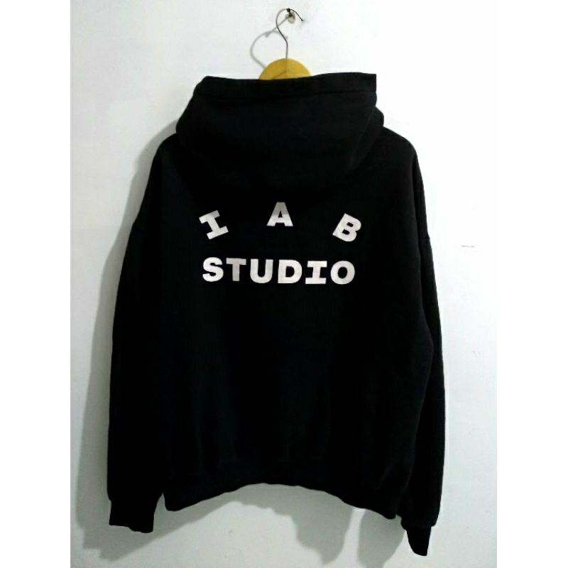 Hoodie "IAB Studio" Authentic