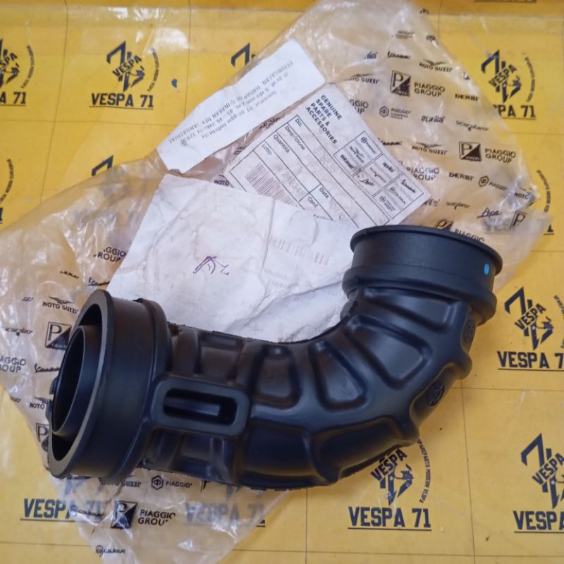 Karet Selang Throttel Body ke Box Filter Udara Vespa Matic LX S 2V