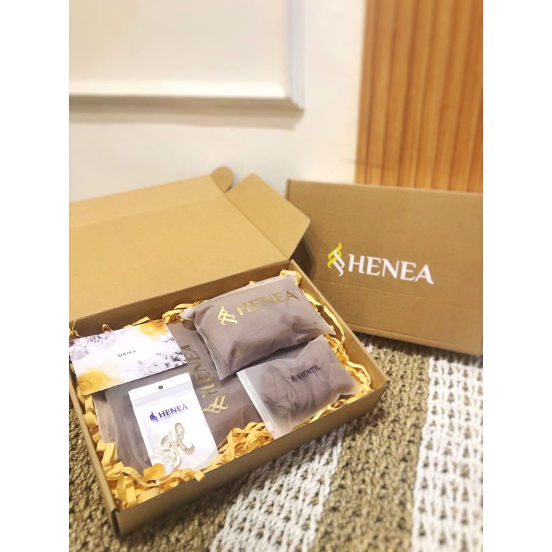 

Hampers Henea